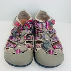 KEEN  Size 4 Multicolored Sandal